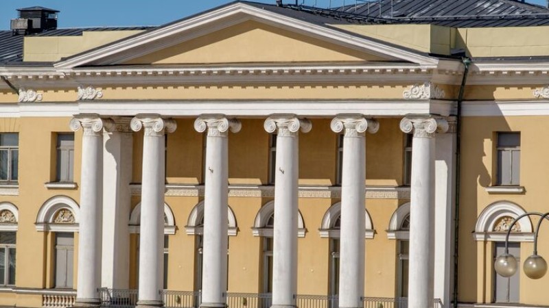 Coloane decorative vs. pilastrii